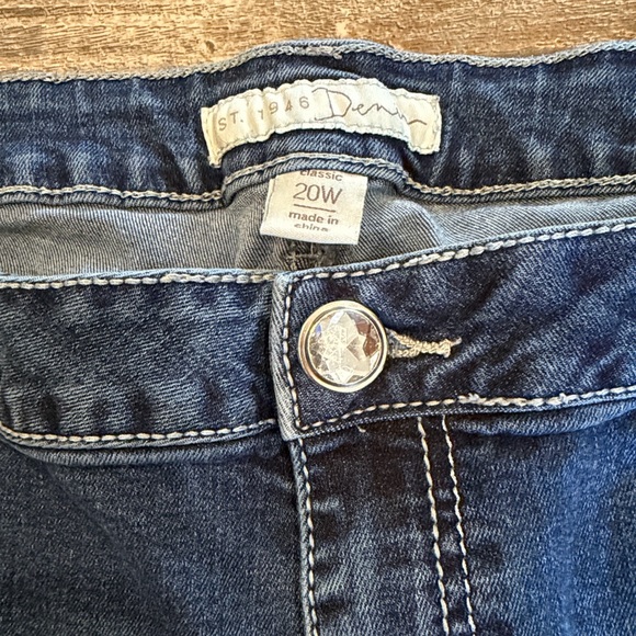 Capris - Picture 3 of 6